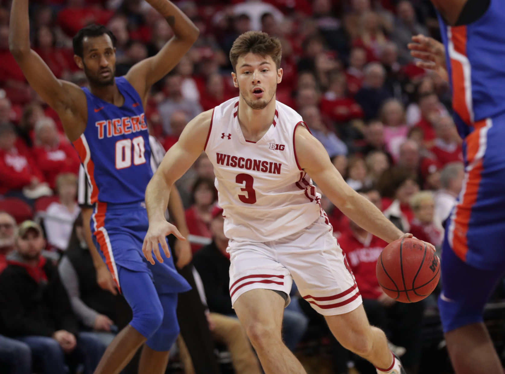 Badgers 101, Tigers 60